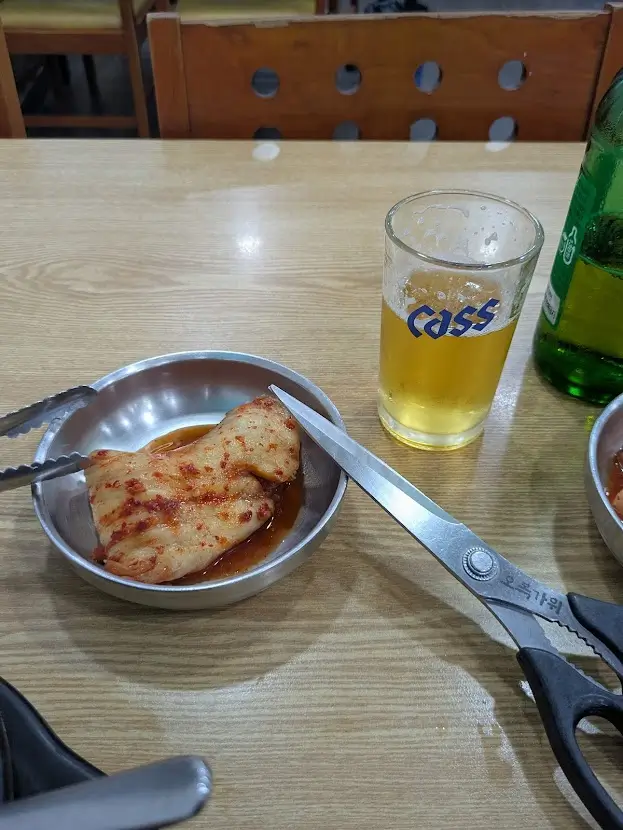 キムチでソルロンタンを味変した図