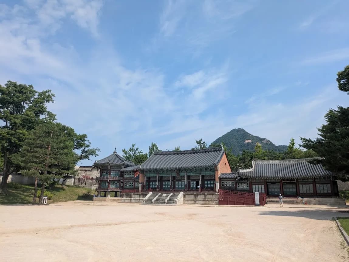 慶会楼の近景