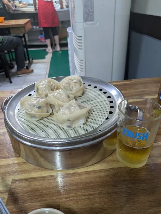 食べ残したマンドゥとカルグクス